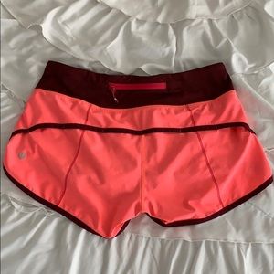 Lulu lemon 2.5” speed up shorts size 4